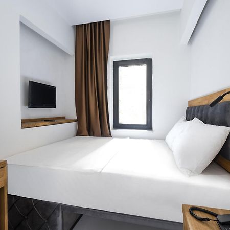 Uk Hotel イスタンブール エクステリア 写真