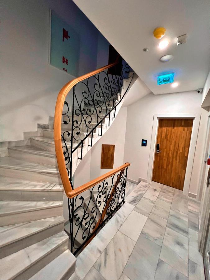 Uk Hotel イスタンブール エクステリア 写真